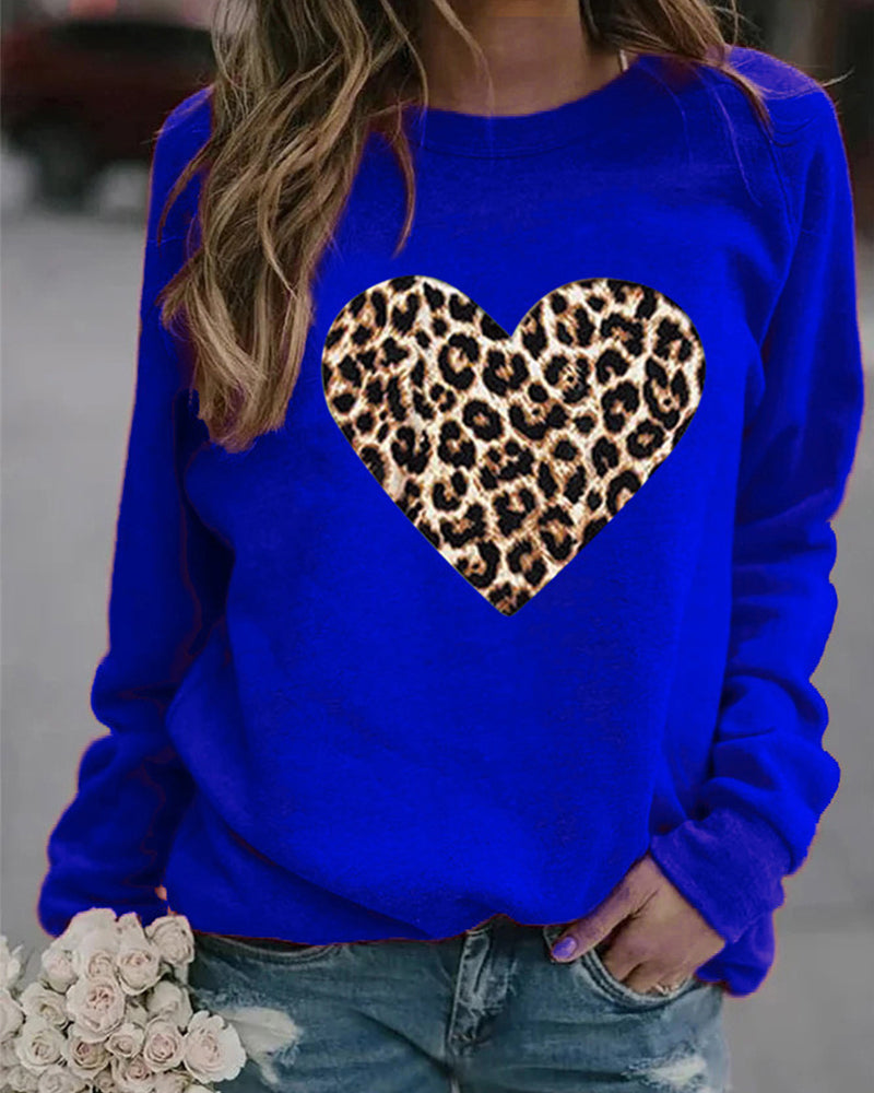 Lenka - Felpa elegante con stampa cuori leopardati 