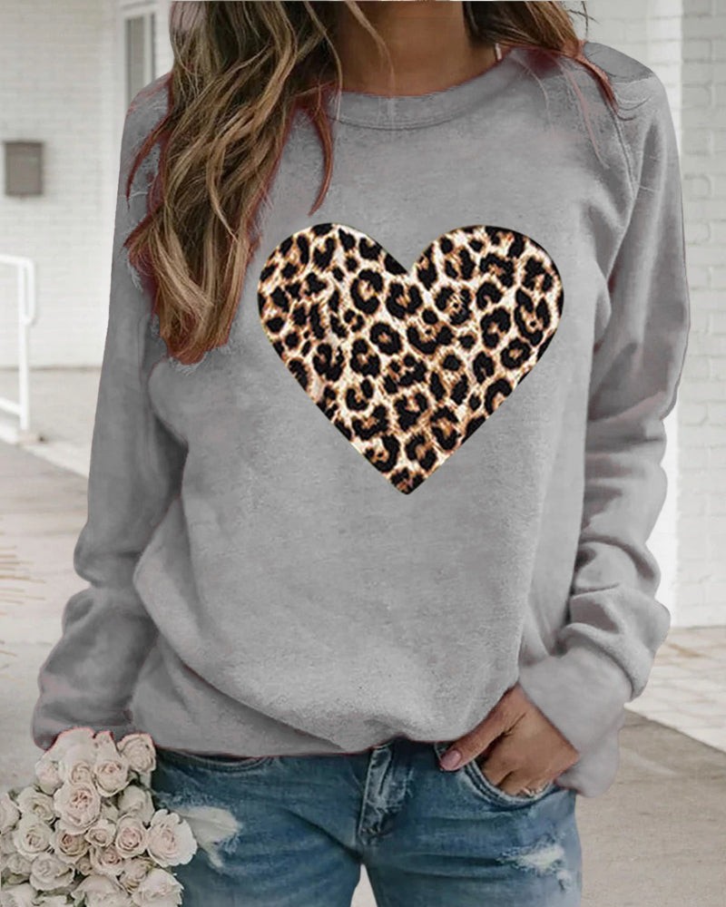 Lenka - Felpa elegante con stampa cuori leopardati 