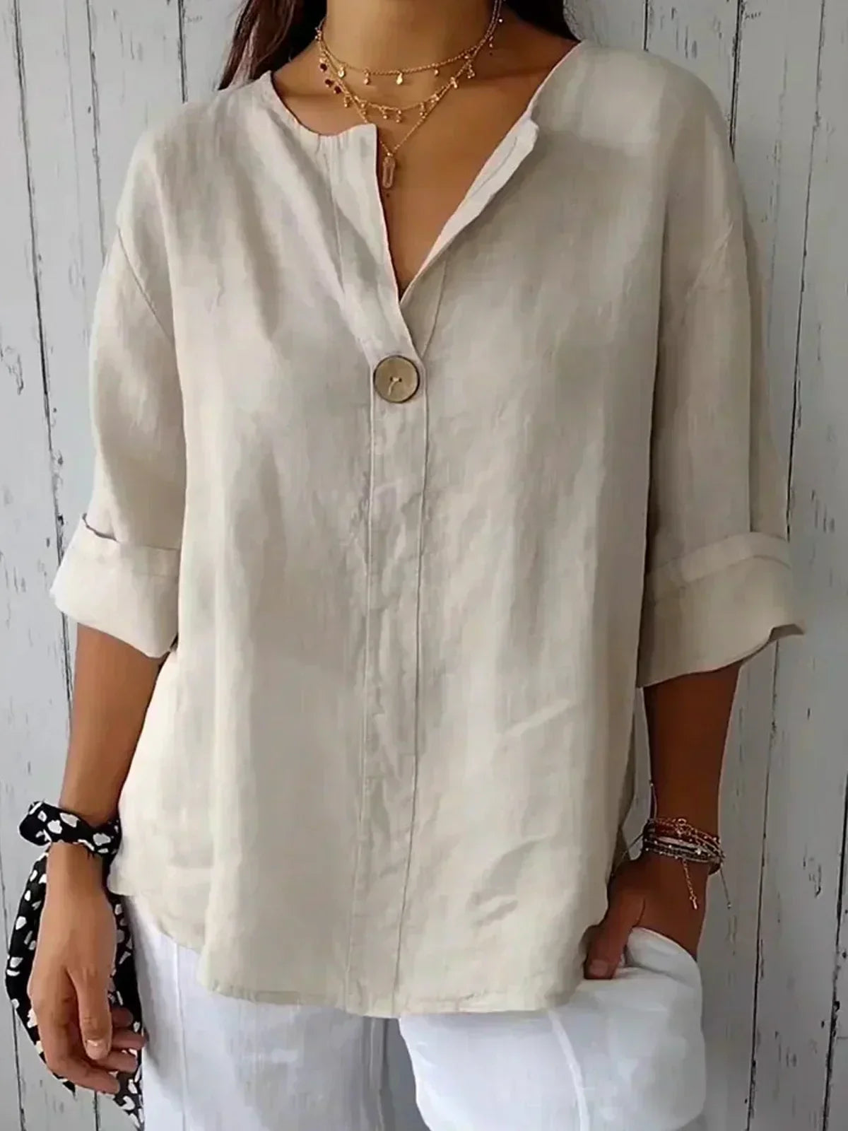 Laura | Lässige Bluse mit V-Ausschnitt
