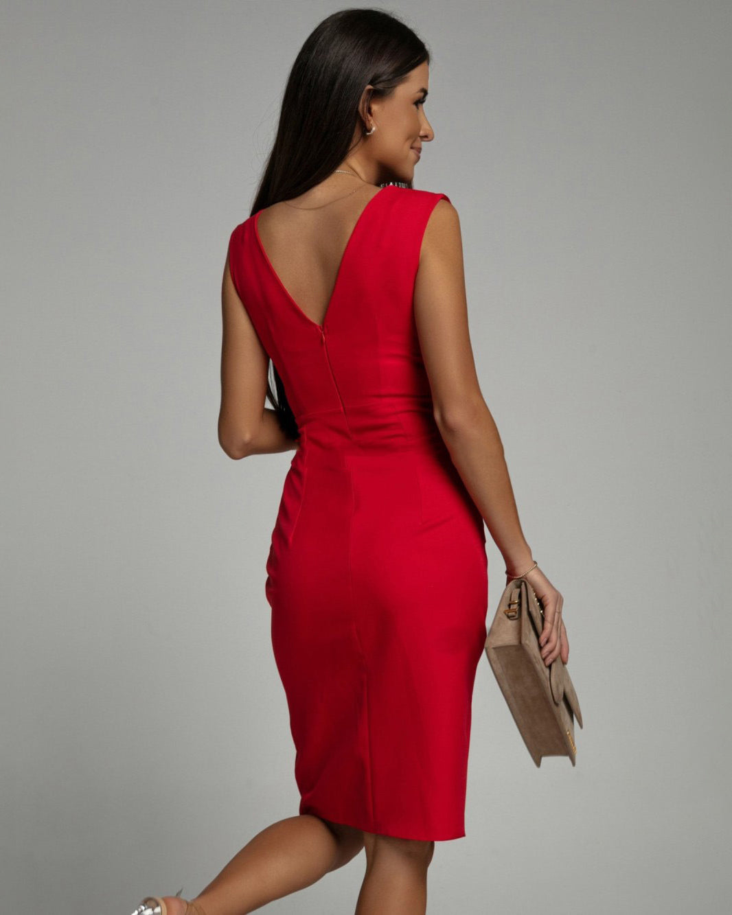 DELILAH | KLEID MIT V-AUSSCHNITT