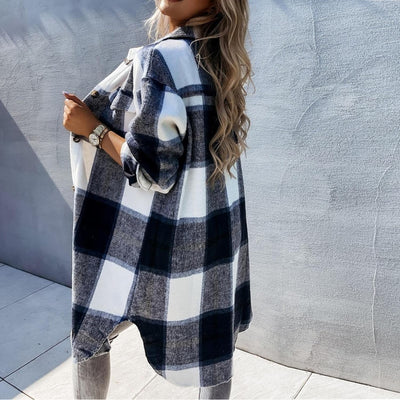 LUNA - elegante Karo-Strickjacke für Frauen