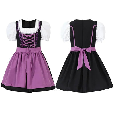 Charmantes Mädchen-Dirndlkleid mit Schürze im authentischen traditionellen Stil