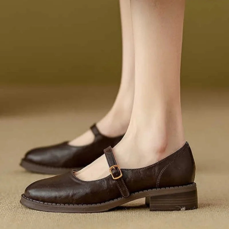 Janice - Klassisch komfortable Mary Janes aus Leder gefertigt