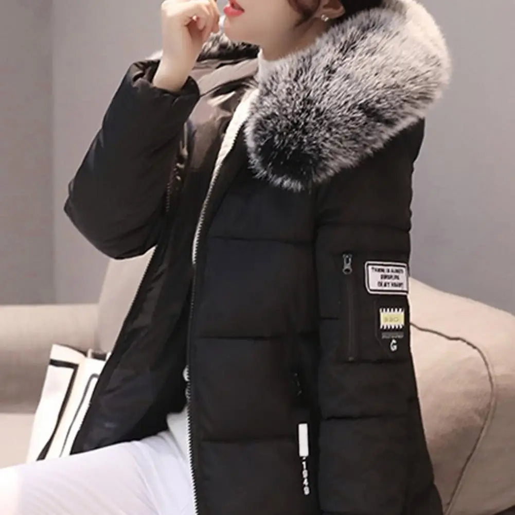 Holly - Warme Pufferjacke mit Fell (vegan)