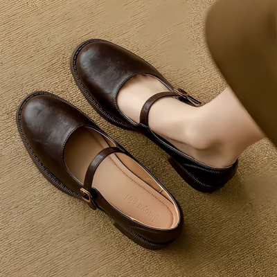 Janice - Klassisch komfortable Mary Janes aus Leder gefertigt