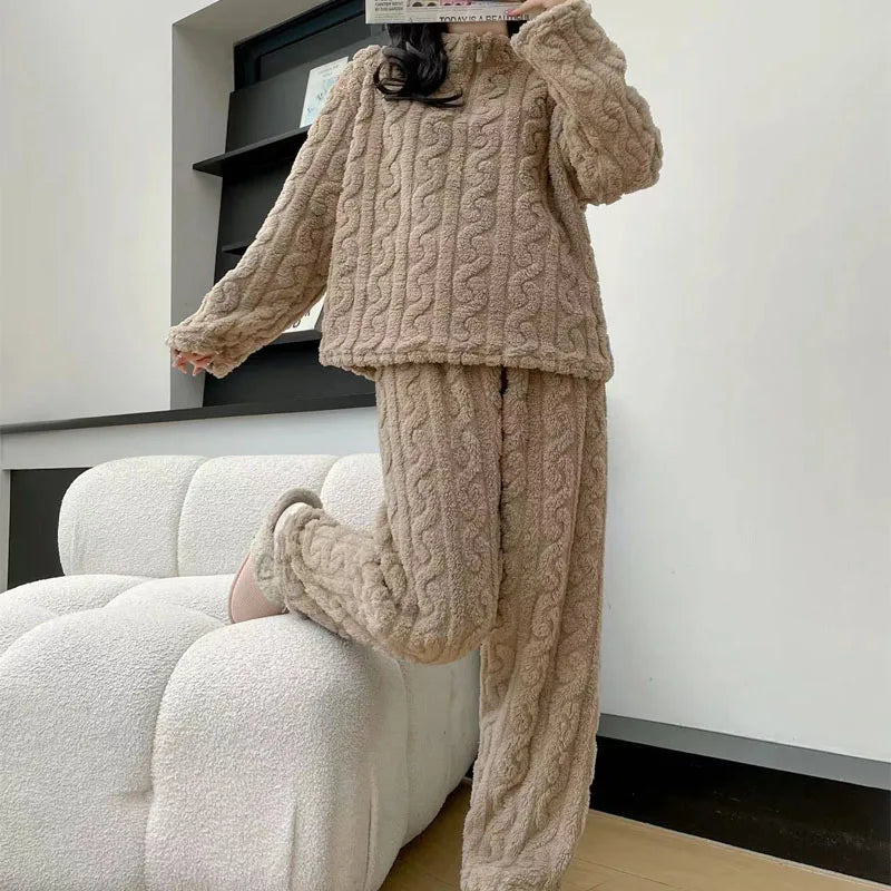 Jazlin - Warmes Pyjama für Frauen