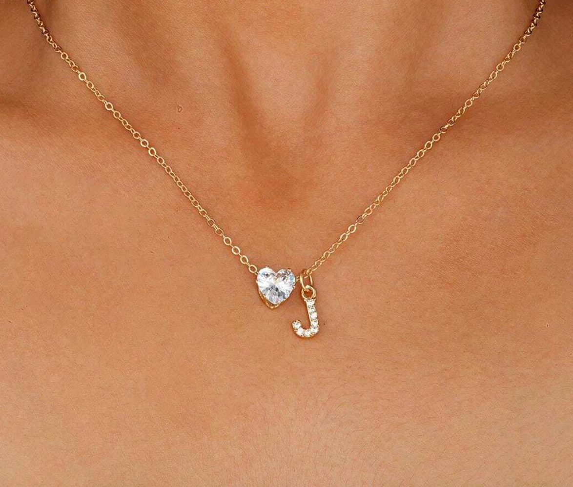 Collana Anna - lettera individuale con diamante a cuore