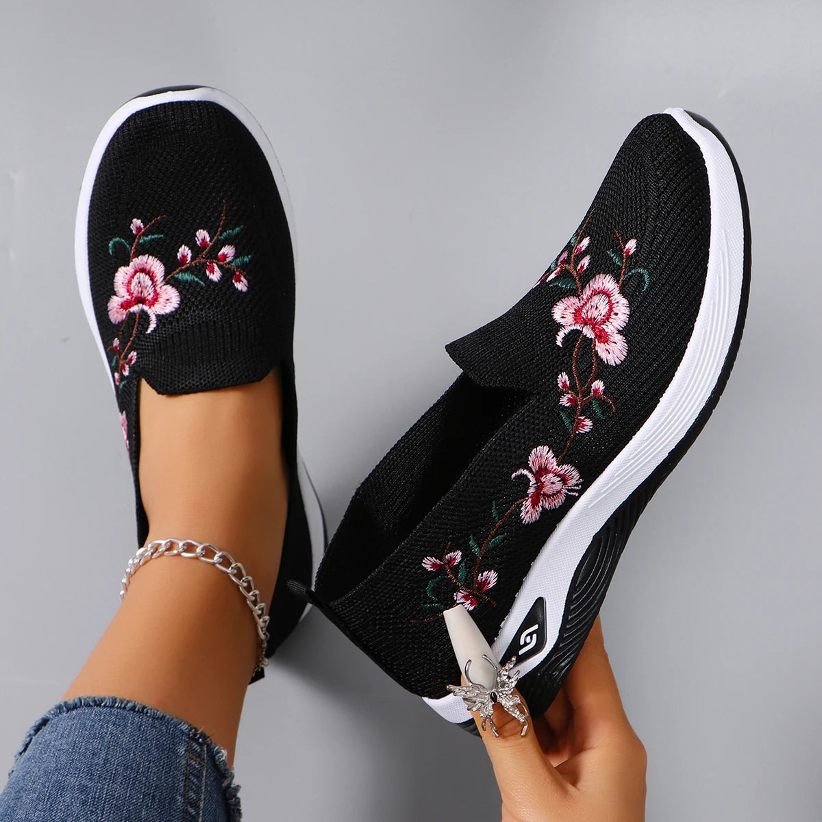 Spring new women's sports shoes, fashionable, breathable, lightweight, non-slip, wear-resistant, casual sports shoes, flat shoes