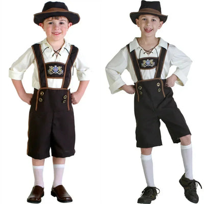 Festliches Oktoberfest-Bubenkostüm mit Lederhosen, Hemd und Hut für den perfekten Auftritt