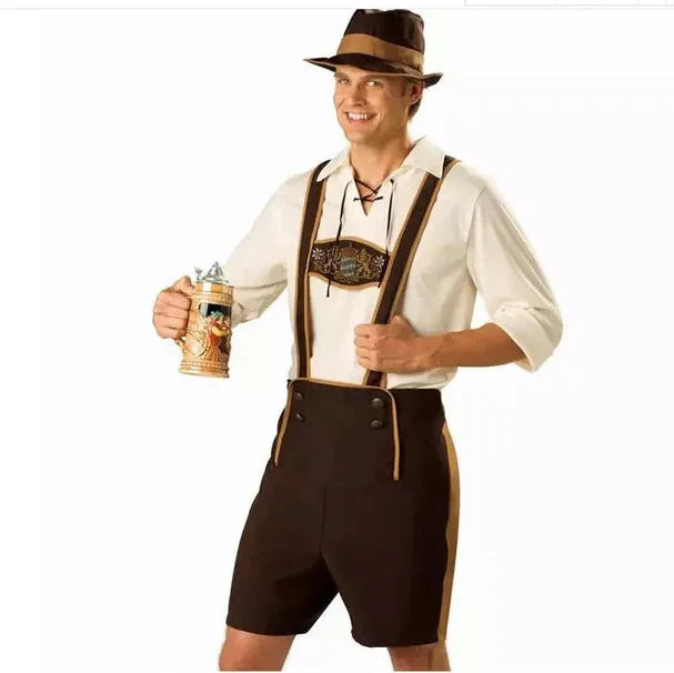 Authentisches Herren-Oktoberfest-Kostüm mit Hemd, Hosenträgern und traditionellem bayerischem Hut für den perfekten Festauftritt