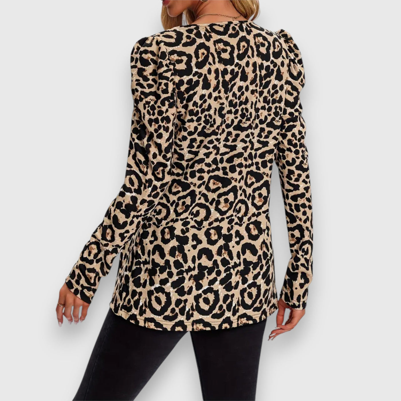 Serafina – Stylische Jacke mit Leopardenmuster