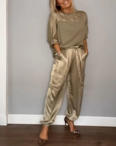 Sandra™ | Abito da donna 2 pezzi con maniche corte e pantaloni realizzato in raso liscio